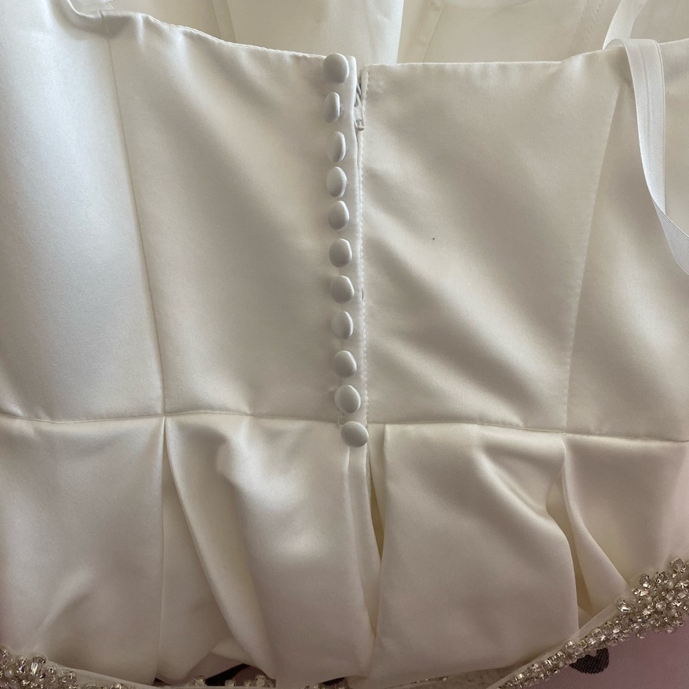 NEVER WORN BRIDAL BALL GOWN! - Picture 5 of 7